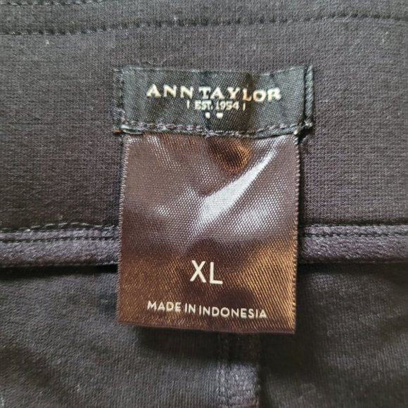 XL Ann Taylor Black Capris Leggings - Picture 6 of 7